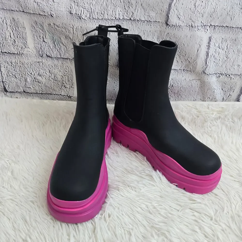 Shoedazzle Women's Black And Pink Weatherproof Platform Polly Boots